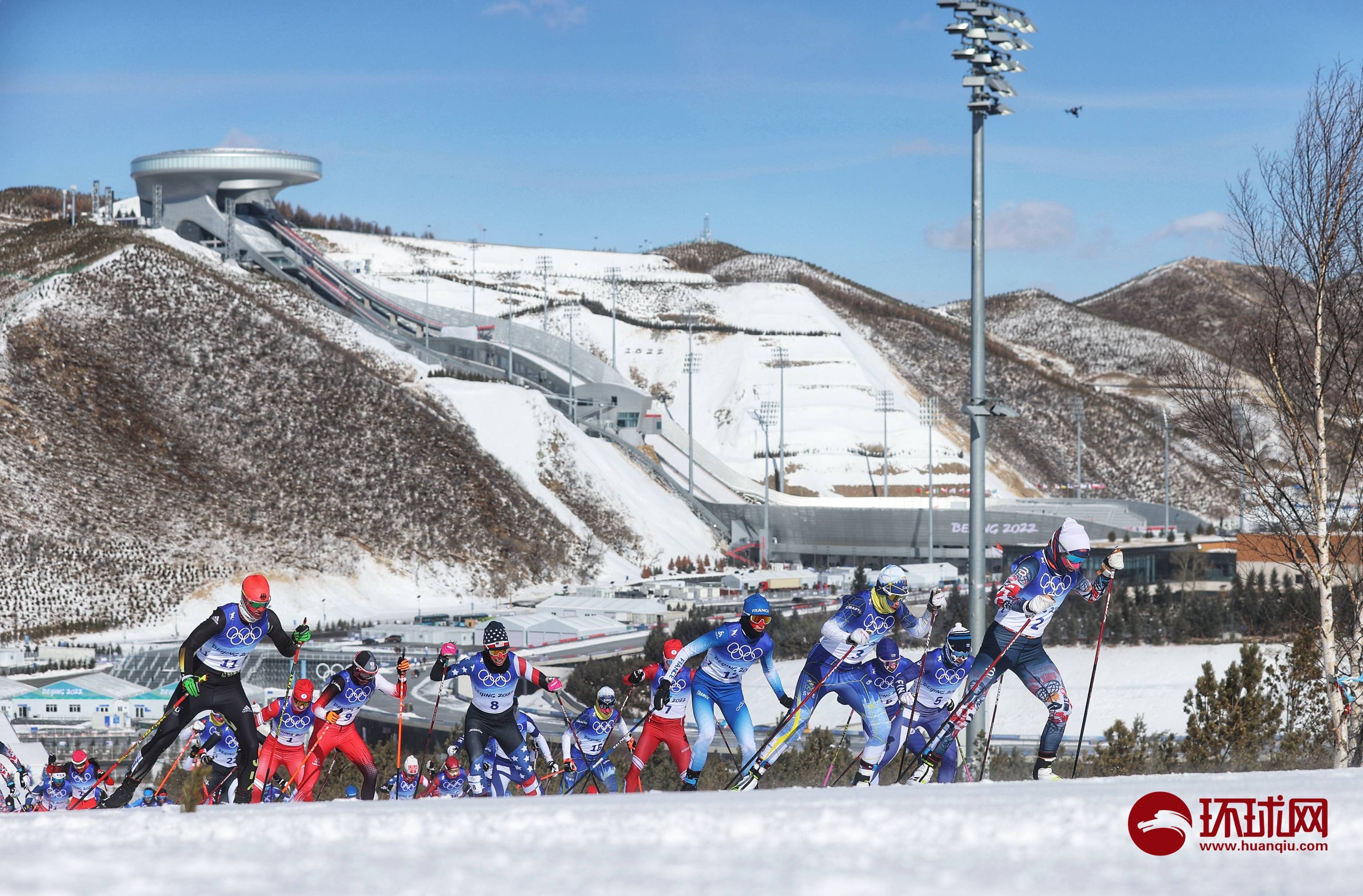 aoa体育体育官网入口-挪威选手在越野滑雪比赛中取得骄人成绩，夺冠