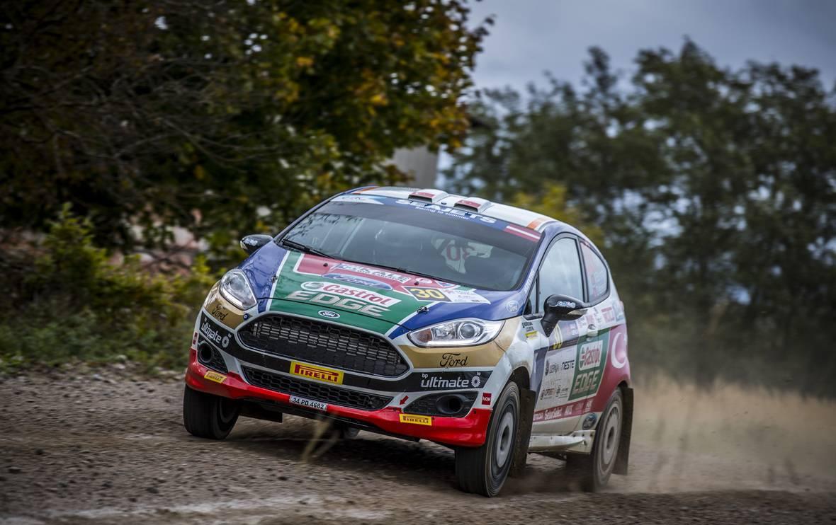 美国队成功捍卫世界冠军头衔 美国队成功捍卫世界冠军头衔