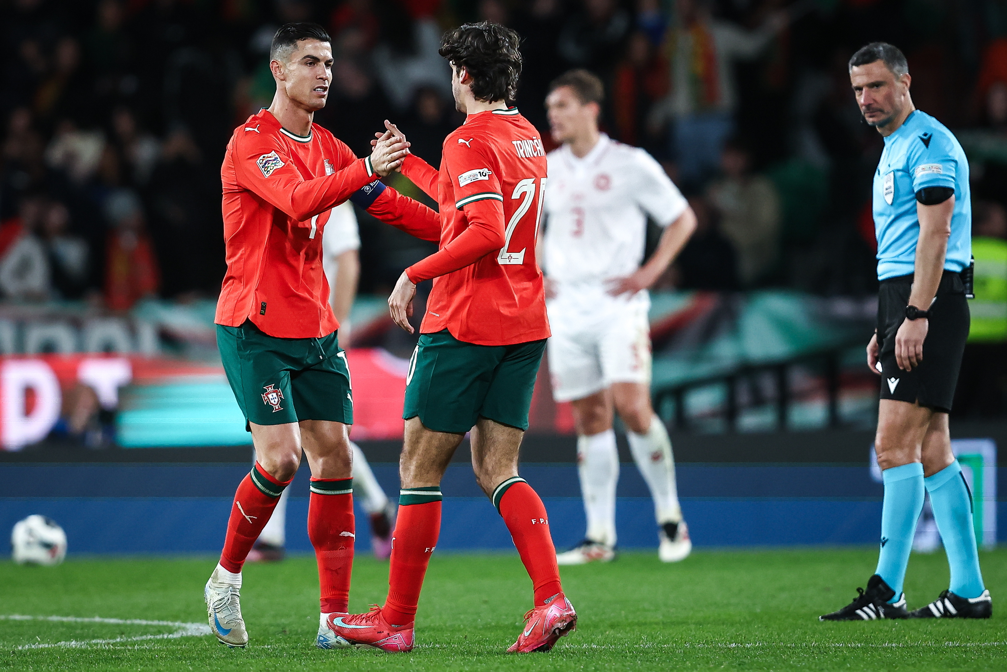 aoa体育体育链接-欧国联比赛半决赛对决，强队实力碰撞的简单介绍