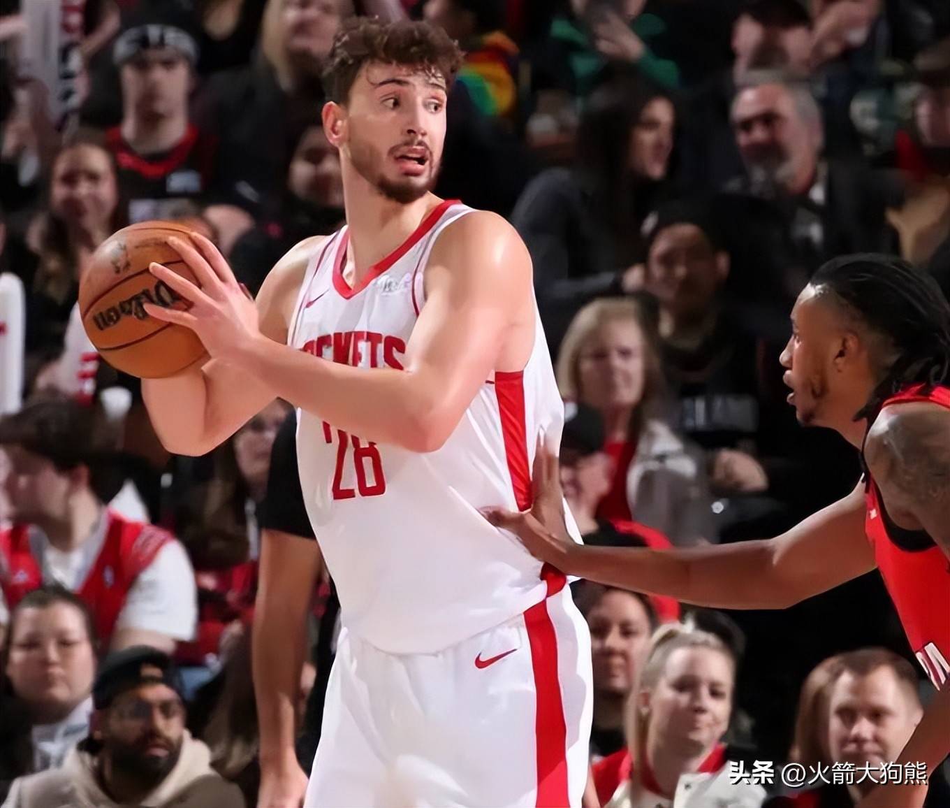 火箭队外线射手连续命中三分球帮助球队取得胜利的简单介绍 火箭队外线射手连续命中三分球帮助球队取得胜利的简单介绍