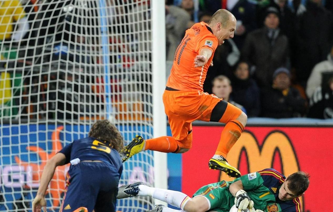 荷兰代表队伤病频发,国际赛事备战受挫的简单介绍 荷兰代表队伤病频发,国际赛事备战受挫的简单介绍