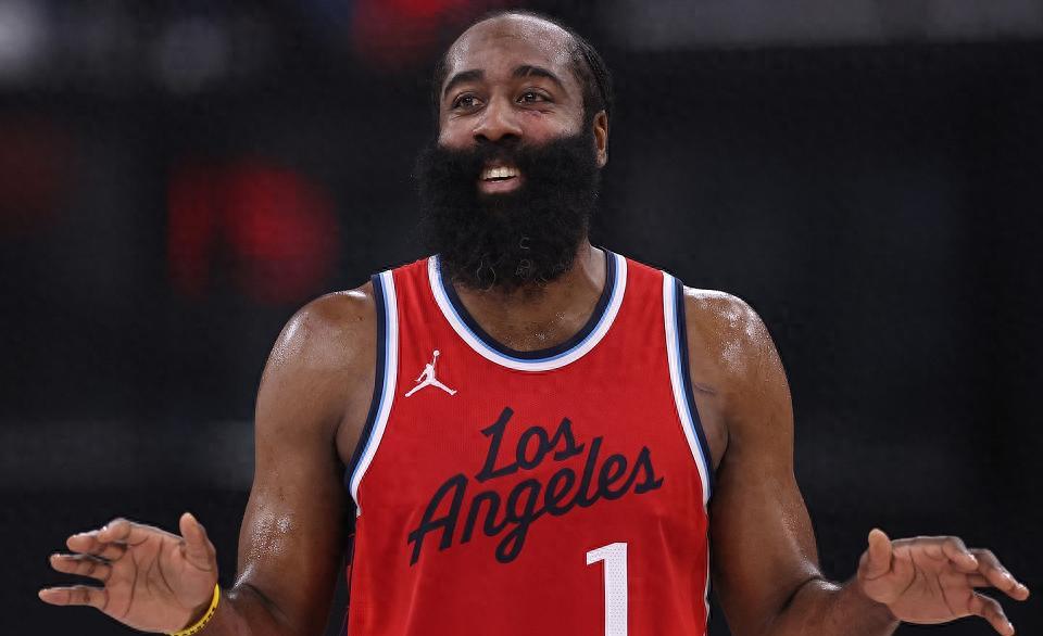 勇士客场击败公牛,哈登全面发威 勇士客场击败公牛,哈登全面发威