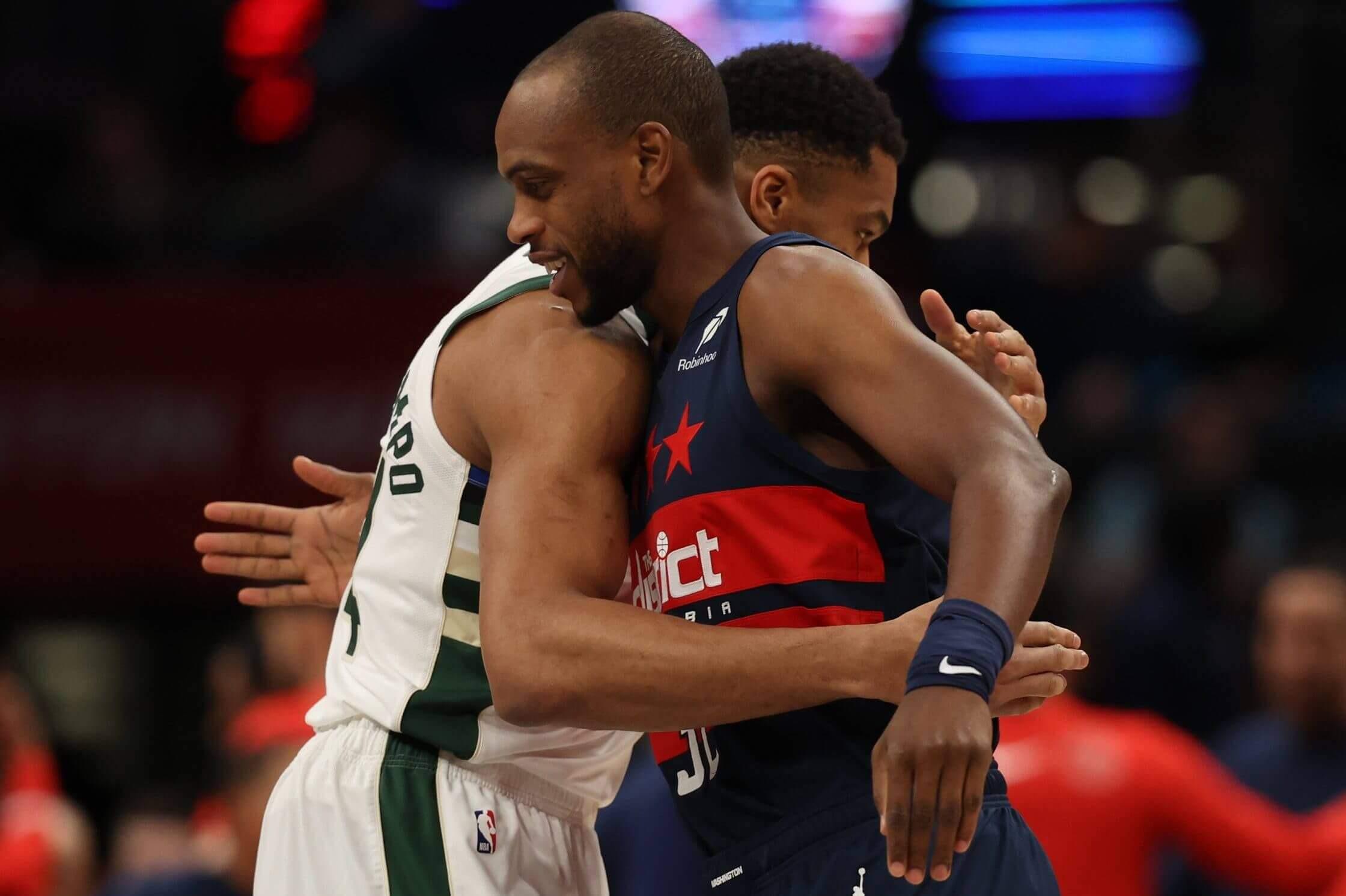 aoa体育体育网页版-雄鹿主场击败尼克斯，米德尔顿上演绝杀