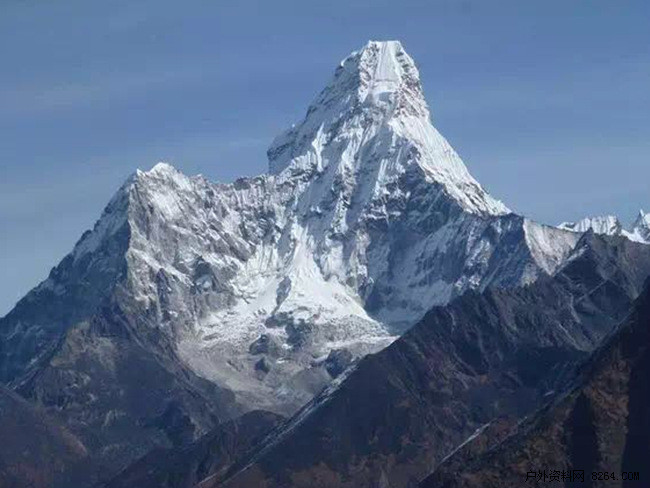 尼泊尔游泳选手斩获银牌,勇夺第一的简单介绍 尼泊尔游泳选手斩获银牌,勇夺第一的简单介绍