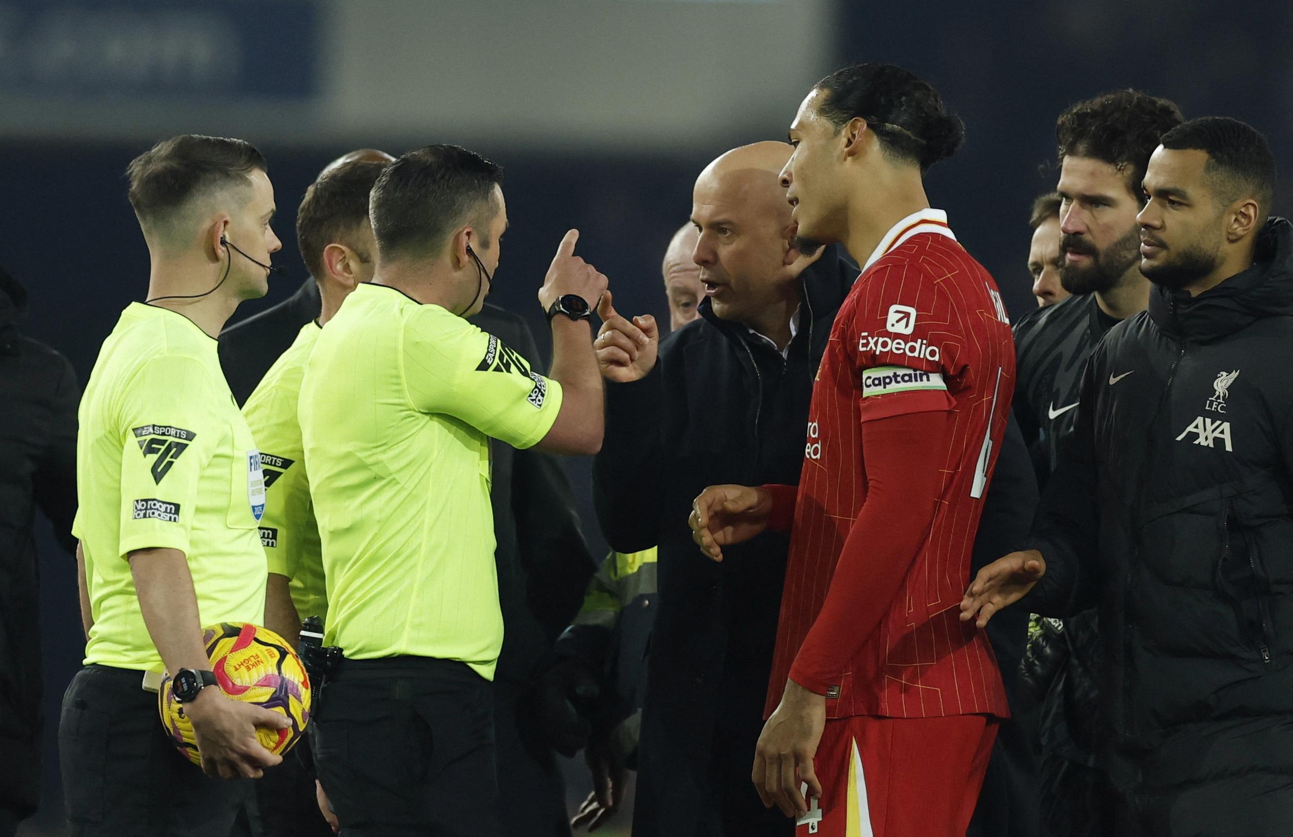 利物浦主场失利,遭遇联赛背靠背失利 利物浦主场失利,遭遇联赛背靠背失利