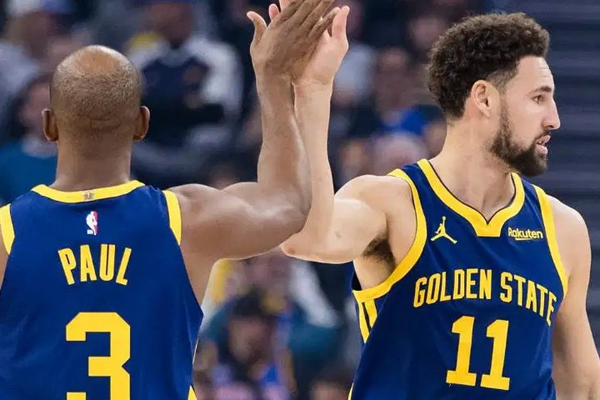 保罗在勇士队对阵湖人队比赛中表现抢眼 保罗在勇士队对阵湖人队比赛中表现抢眼