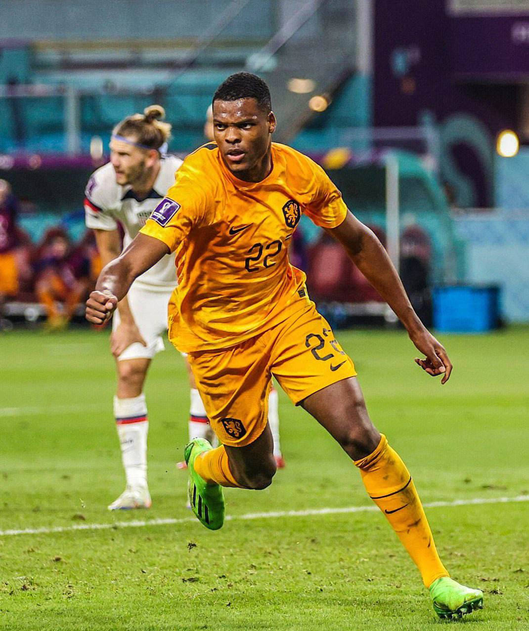 惊艳表现!欧预赛飞翼选手漂亮进球的简单介绍 惊艳表现!欧预赛飞翼选手漂亮进球的简单介绍