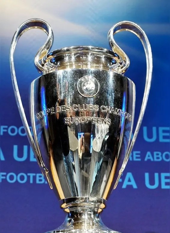 利物浦夺冠希冀不温，卫冕冠军豪取积分领跑的简单介绍