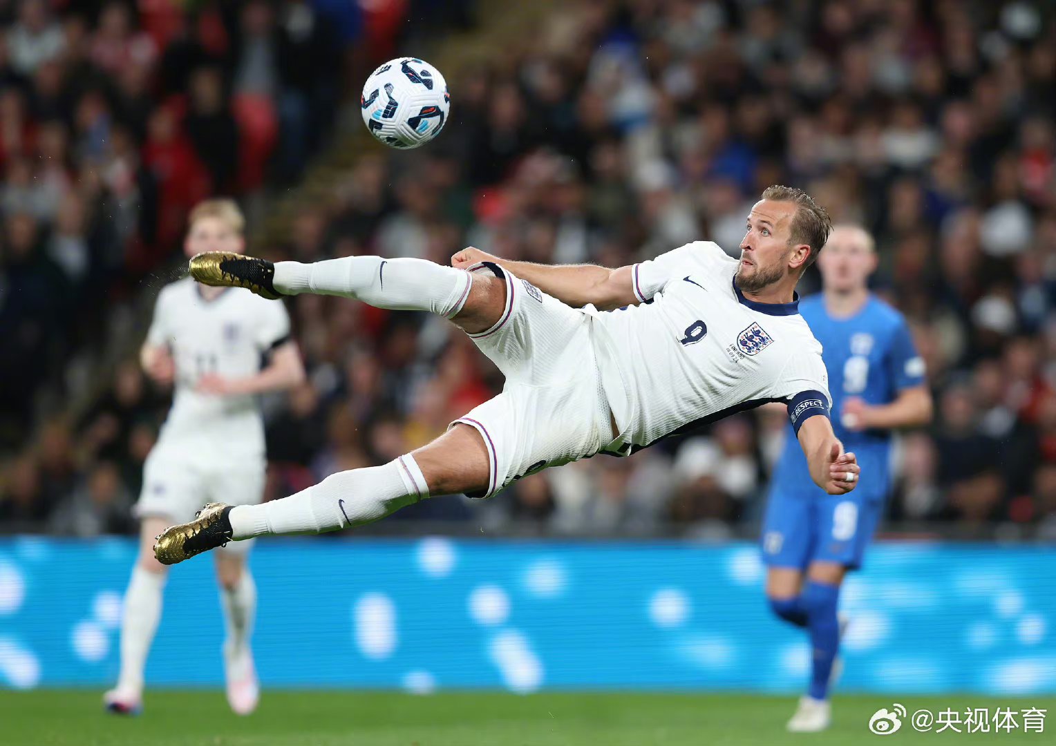 英格兰球队晋级半决赛,表现亮眼 英格兰球队晋级半决赛,表现亮眼