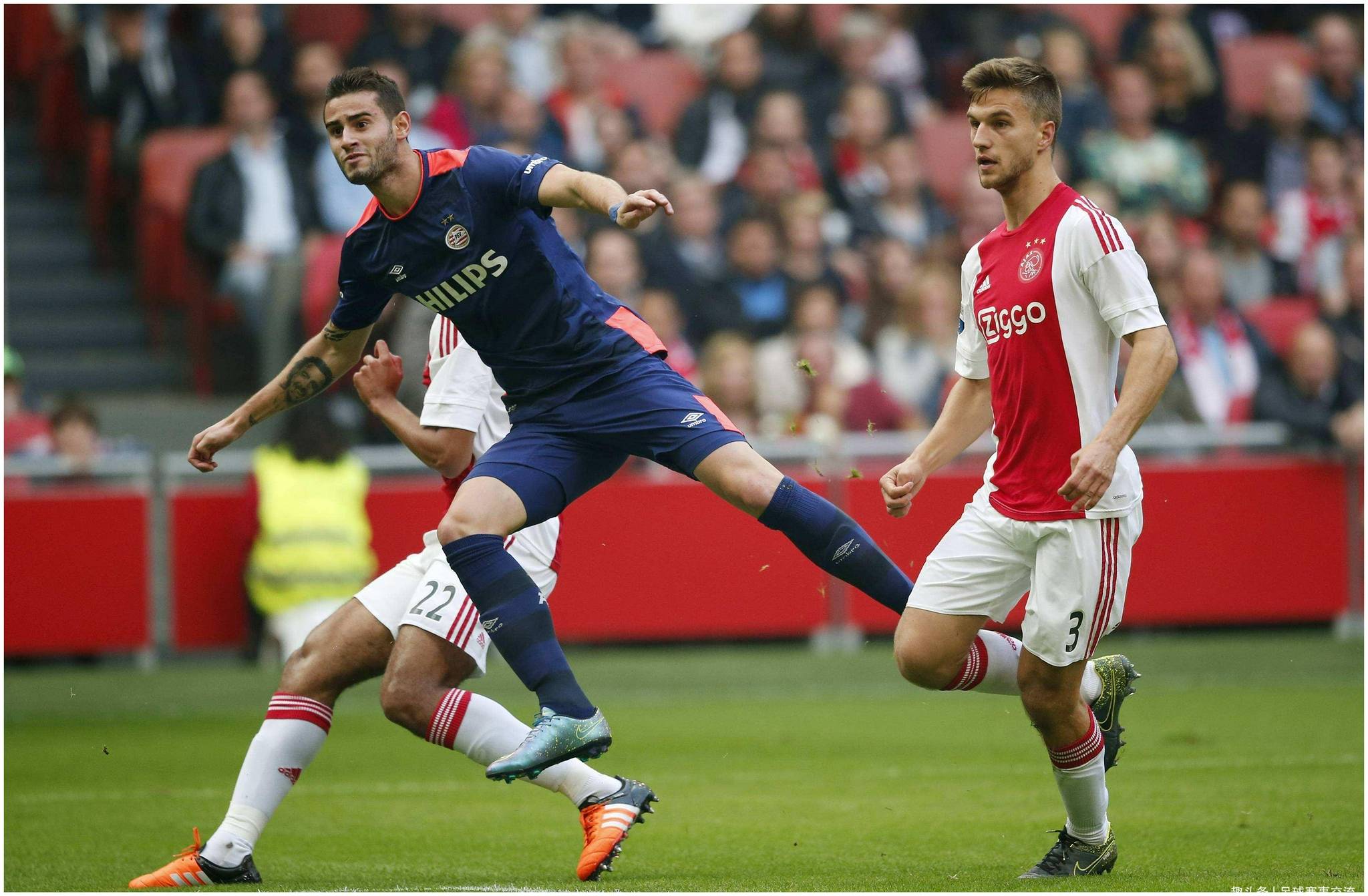 阿贾克斯惊艳，晋级淘汰赛